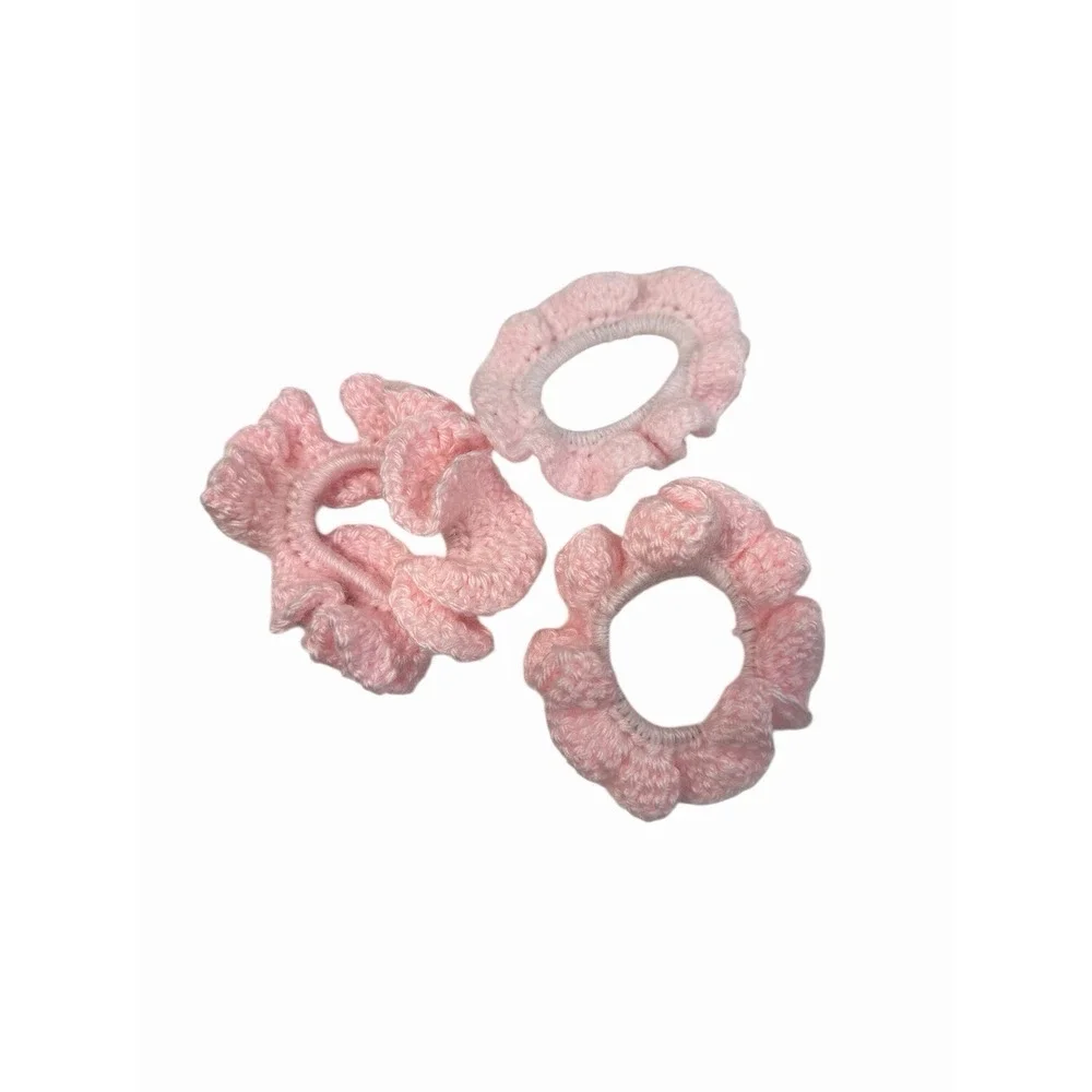 NEW hand made‎ crocheted hair tie scrunchies PINKS LOT OF 3